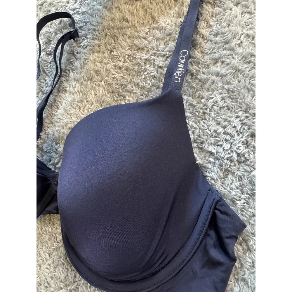 Calvin Klein T-Shirt Bra 34B Black Padded Underwire Nylon Blend